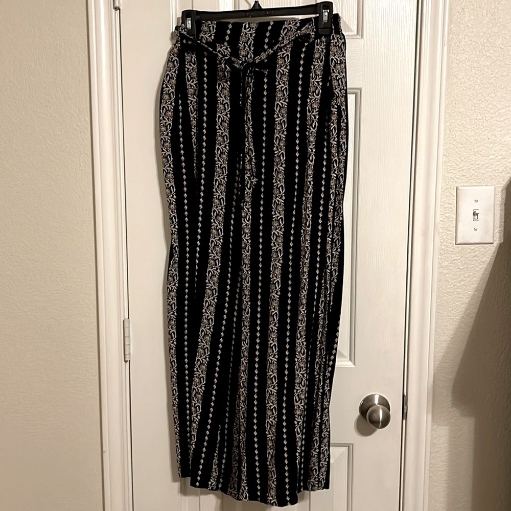 Stretchy comfy pants.